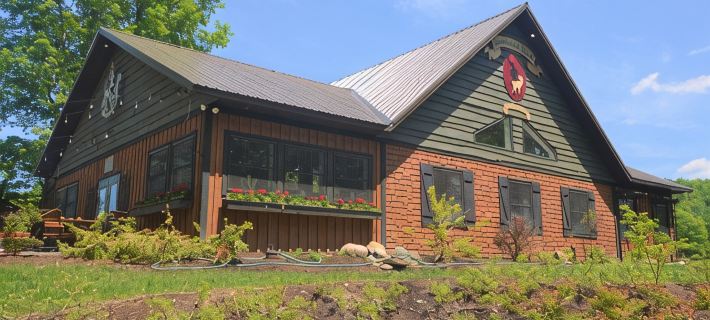 The Suite Roost on Scottland Yard Farm Hotels in Tompkins County
