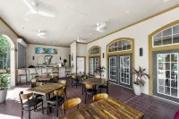 NEW Listing Gorgeous 2 bd Condo - 4-نجوم