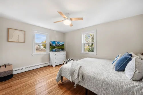 2 BEDROOMS, 3BEDS 1.5 BATH! OCEAN ROAD ! Sleeps 6 1 mile to beach, dining &shops - 2-Star