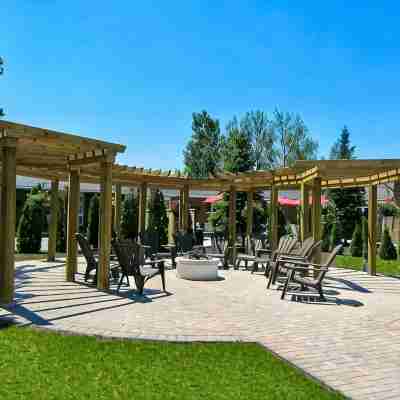 Oasis by the Bay Vacation Suites Hotel Exterior