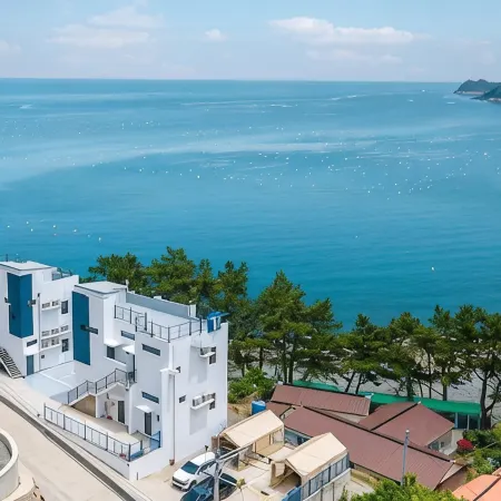 Yeosu Sea&Blue Family Pension