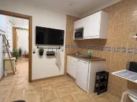 Studio for two guests with patio/terrace, air conditioning and wifi Hotels in Quelfes