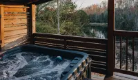 Klyfta Haus 4 Br Lakeview Fishing Hot Tub EV Charger
