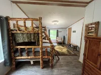Dogs Welcome! Lake House. Close to Dells! - Wifi
