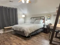 Spacious 5-bedroom Beach Retreat W/ Private Pool - Wifi