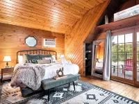 Riverfront Cabin with Cedar Wood Hot Tub, Dry Sauna, and Dock Hotels in Halfmoon