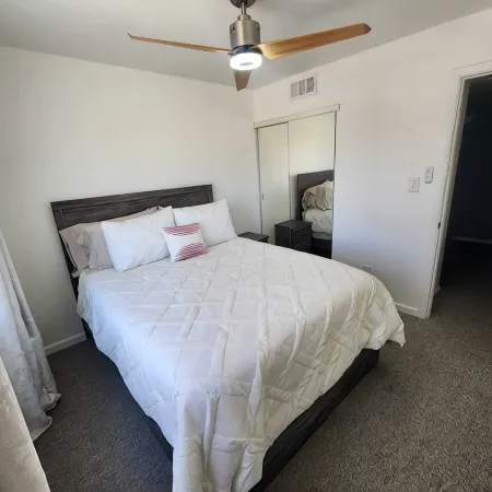 Cozy 2BR - Patio - Pet Friendly