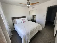 Cozy 2BR - Patio - Pet Friendly - 방갈로