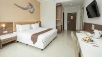 Lorin Sentul Hotel - balcony