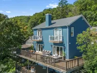 Entire Lakeview House ~ 1 Hour to MetLife ~ Hot Tub~Firepit~Stunning View~Decks Hotéis em Warwick