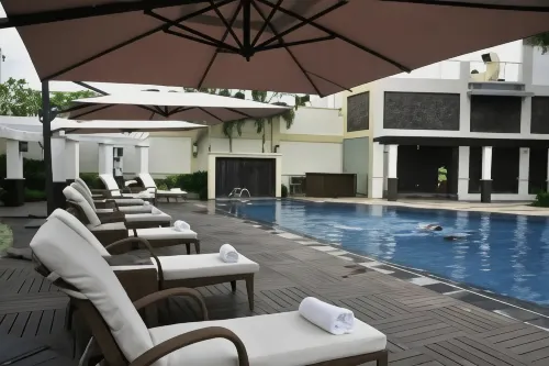 The Avenue Plaza Hotel - 4-Star