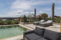 Hotel Almas - ที่มีสระว่ายน้ำ