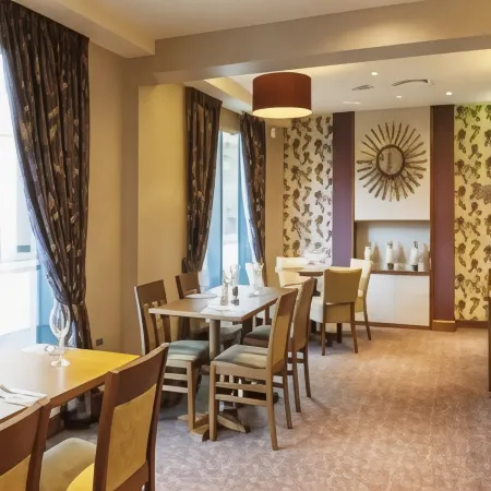 Hub by Premier Inn London King's Cross Hotel Отели рядом с достопримечательностью «Старый город»