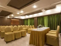 Shenbaga Hotel and Convention Centre Hôtels à : Pondichéry