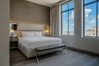 Tulsa Club Hotel, Curio Collection by Hilton - Airport Shuttle