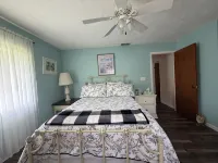 Stilt  home close to MacRaes, city dock, Wild Life Park. - balcony