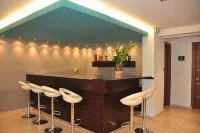 Saronis Hotel - bar