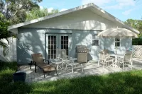 Centrally located to shopping & 10 Minutes to the Beach! - 2 estrellas