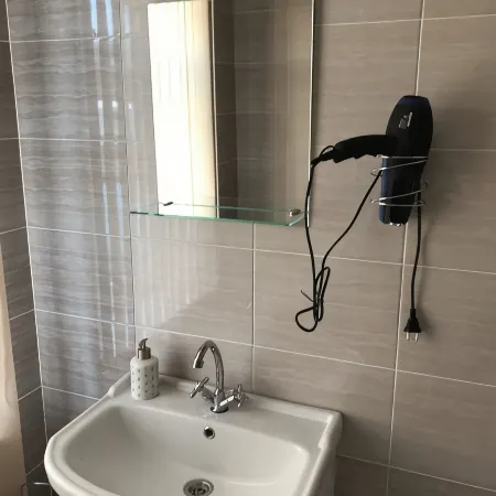 Nadezhda Hotel エレツのホテル
