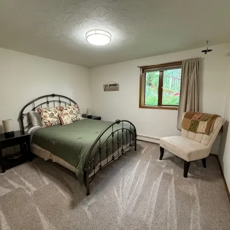A Cozy Home Away From Home in Alaska!