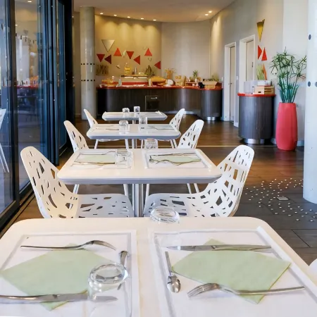 Hôtel Mercure Toulouse Sud Отели рядом с достопримечательностью «Университетский институт рака Онкополе в Тулузе»