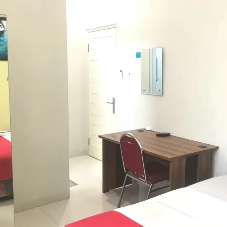 Alice's Homestay Near Unej, Stasiun and Alun-Alun Syariah