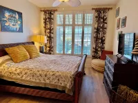 Luxurious Ocean View Condo - Steps from the beach! sleeps 6- 3 bedroom- 2 bath - Bungalows