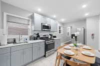 Urban Charm / Family & Pet-Friendly 3Br Retreat by Newark Airport - 4 stjerner