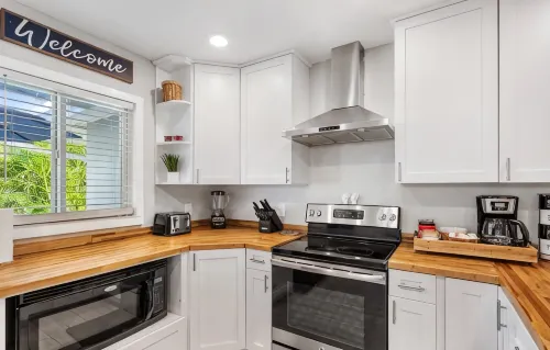 Downtown Sarasota Bayview Bungalow. Ideal location to area wide attractions - 4성급