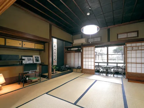 Akebono Ryokan - parking