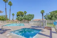 Two King 👑 Suites,🌴Cozy Palm Desert Home Getaway ❤ 2 Great for Extended Stays! - Private Pools