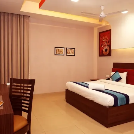 Hotel Ashray Noida