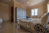Newly Build - Across The Road from The Beach  - 7 bdrm/7 bthrms - balcony