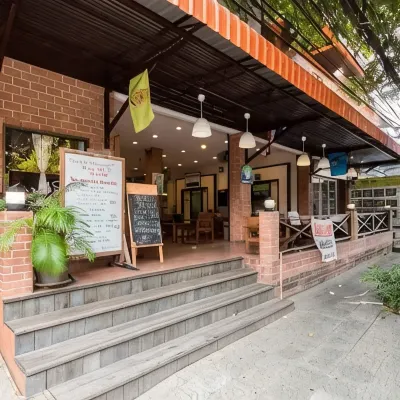 暹芭木屋飯店 忘忧宫附近的飯店