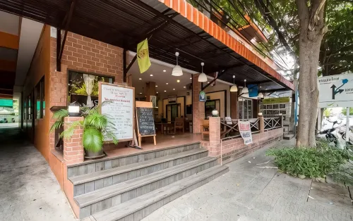 Chaba Chalet Hotel - sarapan
