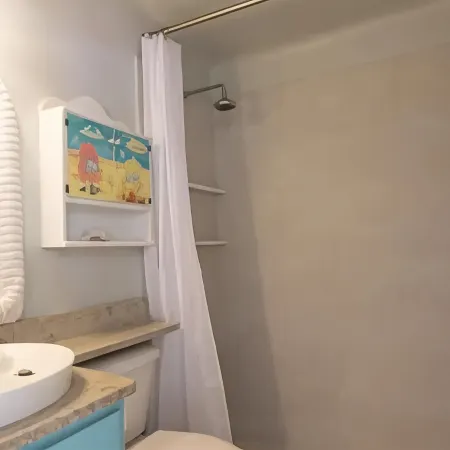 Cozy Beach Cottage at The Sea Lodges in Cayman Kai
