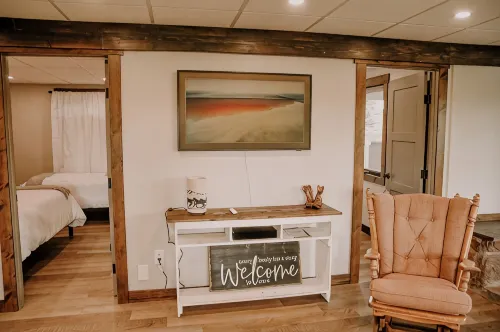 Old Chief Bunkhouse - ranch with views of Chief Mountain - 3 étoiles