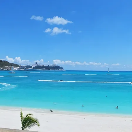 Luxury Beachfront 2 Bedroom Condo In The Heart Of Philipsburg/Great Bay