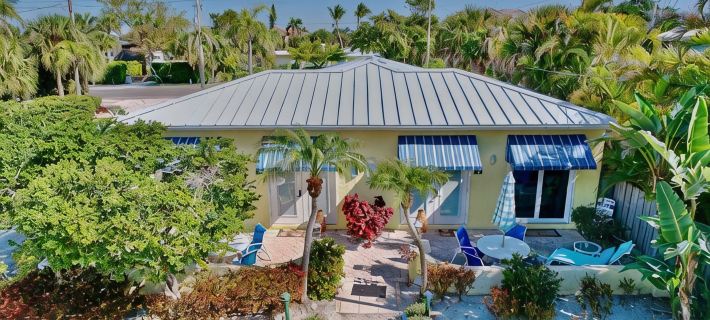 Charming Cabana Beach Club #8 - Your Coastal retreat Awaits9 also available. Hotels in Longboat Key
