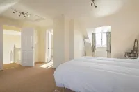 Abingdon House - 4 Br on the Marina - Wifi
