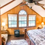 Beautiful 2 story house overlooking the water. Has arcade & Close to the springs - 3-Star