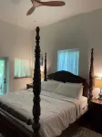 Clean, New, Spacious, in Coconut Grove! - Bungalows