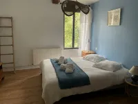 "La Maison 4" in the Heart of Town / 4 Air-Conditioned Bedrooms - Wifi