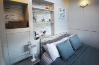 The Crow's Nest - A Cosy Village Cottage with Stunning Sea Views - 4-Star
