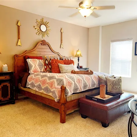 SW STYLE/BREATHTAKING VIEWS & 8 Min. to OLD TWN~WOW REVIEWS/Long Term SPECIALS