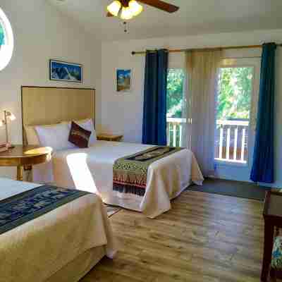 6 BR Villa Downtown in Springdale 1.2 mi from ZNP Sleeps 14 Free parking 6 cars Rooms