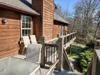 Bonnie & Clydes-2 Homes, Wooded and Private; Located on 2 Acres - balcony