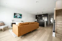 *THE BLACK SHEEP* - Modern, Unique & Clean - BY MSU - Homestays
