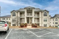 Penthouse with pool.  8 min to Tablerock Lake - Private Pools