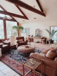 M'Walimu 4 Br w/ Pool, Farm Stay- Flower Farm, Goats, Pigs, Disc Golf! - 4-Star